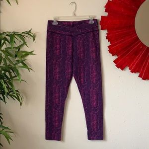 Purple Alligator Yoga Pant 🧘‍♀️ 🐊